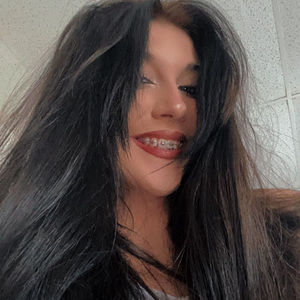 Meet your Posher, Caitlyn